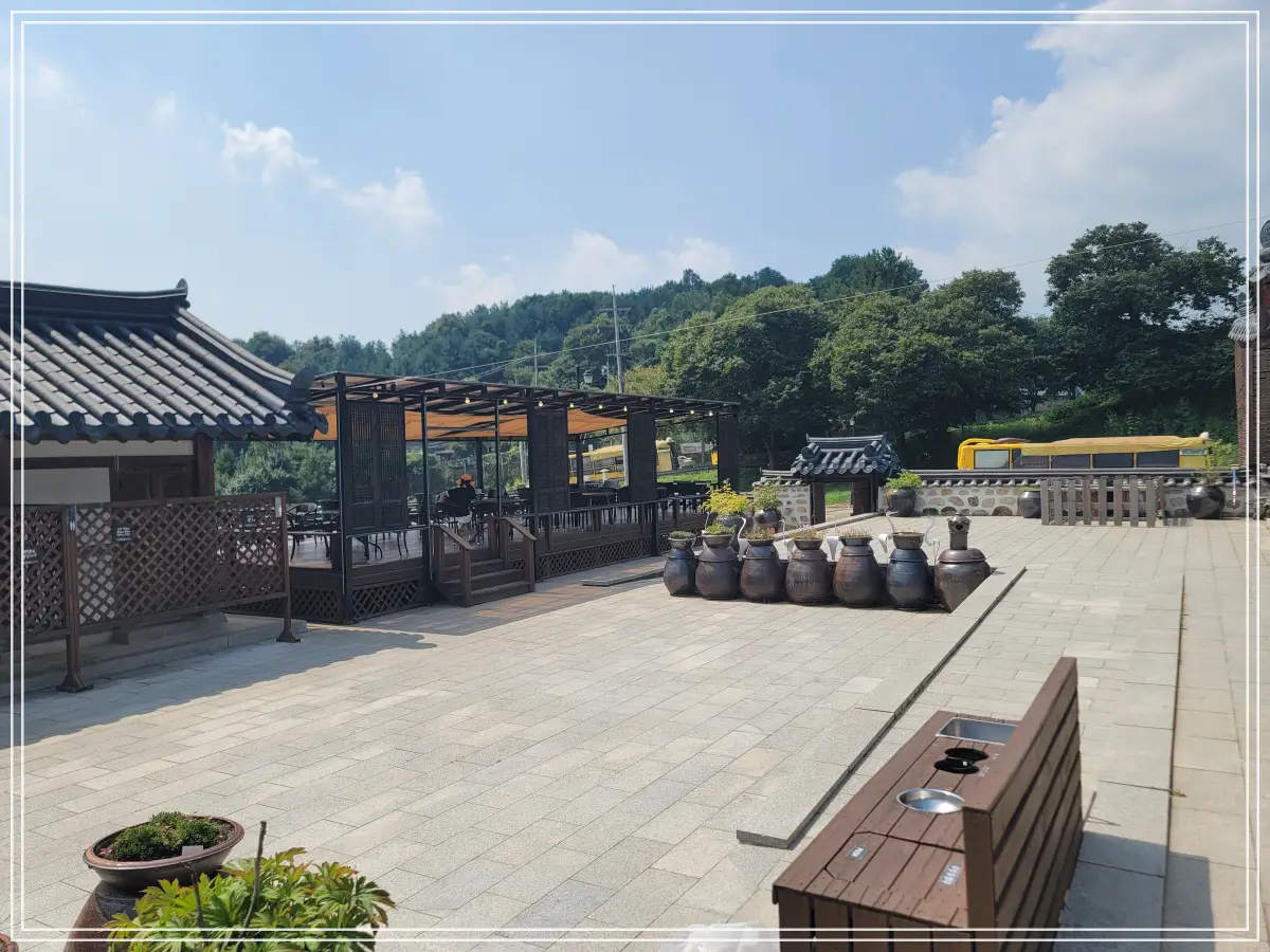 연천-세라비-한옥카페-내부