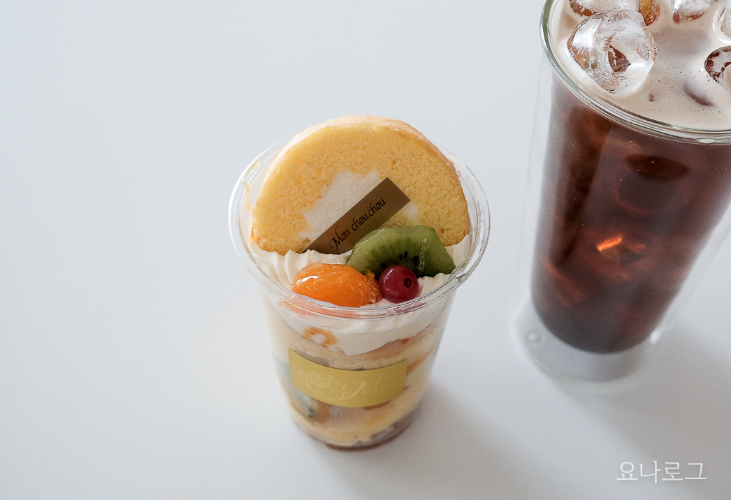 판교현백 판교현대백화점 현대백화점 몽슈슈 몽슈슈파르페 몽슈슈도지마롤 몽슈슈케이크 도지마롤 파르페 백화점식품관 현백식품관 디저트 디저트추천 케이크 과일케이크 판교디저트