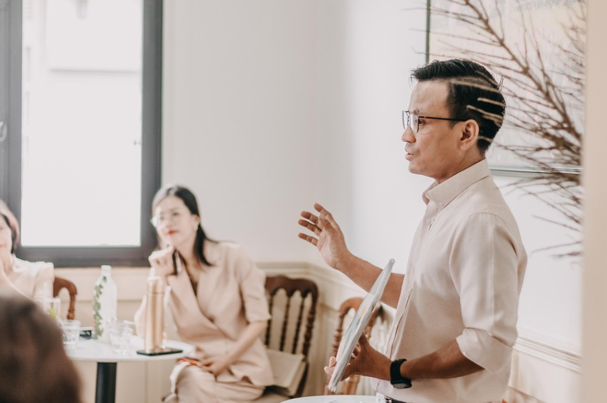 상사의 업무 지시 이미지