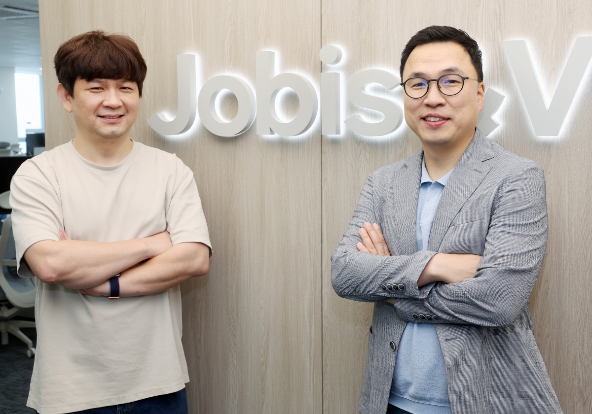 김범섭(오른쪽) 정용수 삼쩜삼 자비스앤빌런즈 대표