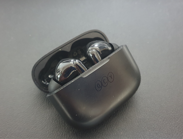 qcy-ht02-모델