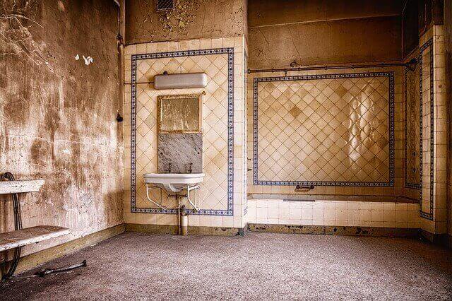 화장실이 더러운 이유