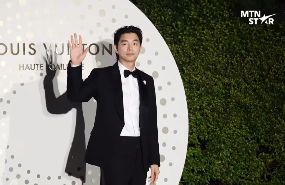 루이비통 하이 주얼리, 루이비통 버츄어시티 컬렉션, 신민아 화보, 신민아 루이비통, 고소영 패션, 고소영 동안 비결, 다이아몬드 반지 추천, 오프숄더 드레스 코디, 하이 주얼리 스타일링, 40대 여성 하이 주얼리, 명품 주얼리 브랜드, 셀럽 착용 주얼리, 공유 수트핏, 공유 공식석상 패션, 명품 수트 코디법, 신민아 공유 루이비통, 공유 신민아 투샷, 루이비통 커플 화보, 남녀 하이 주얼리 스타일링