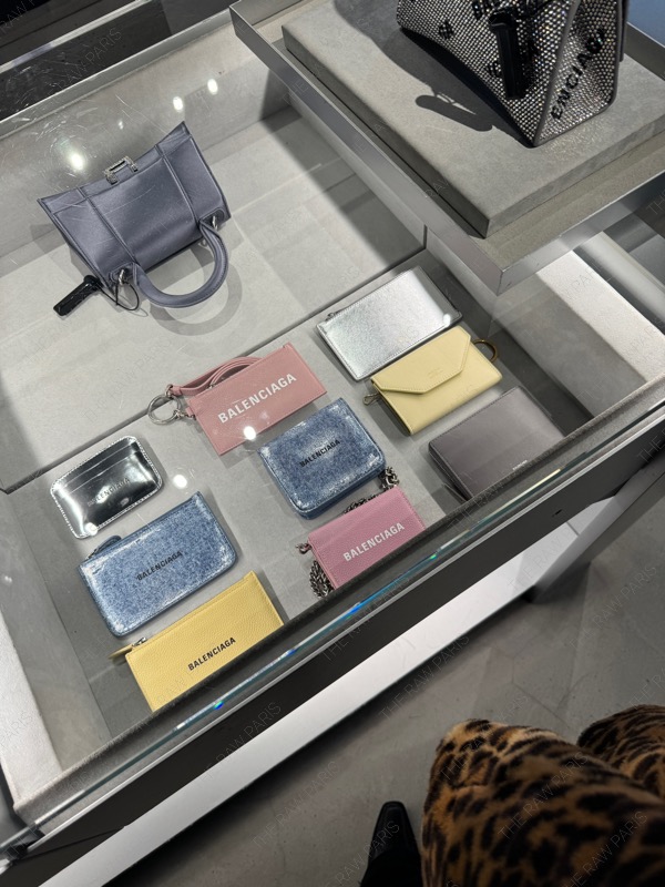 Paris outlet Balenciaga small leather Goods