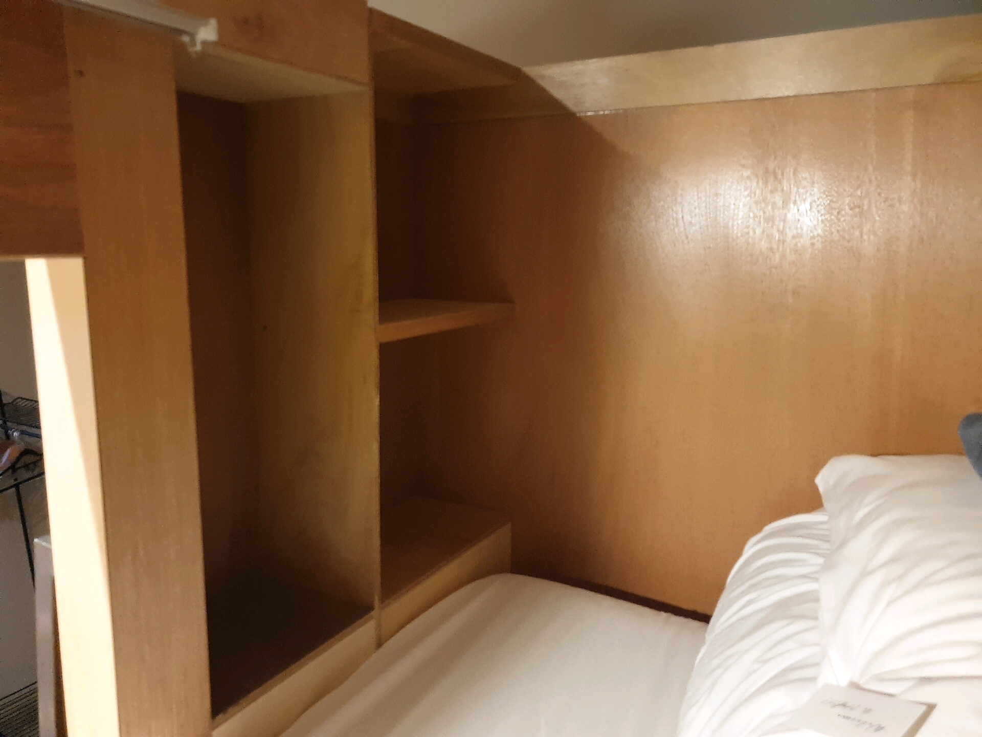 나가사키 게스트하우스 HaFH NAGASAKI SAI 침상 수납공간