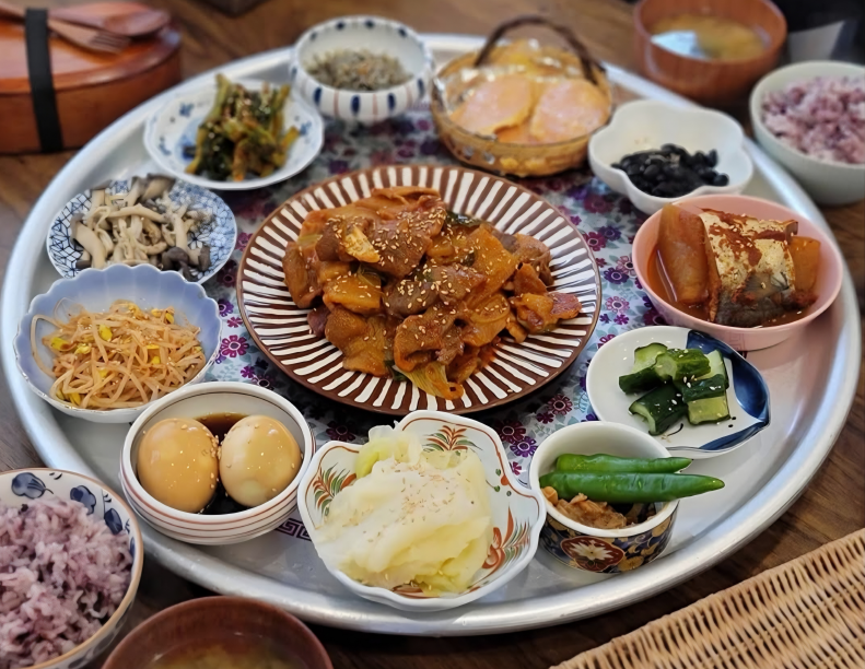정갈한 집밥 같았던 단소 상차림