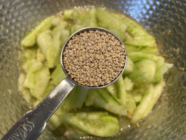 오이탕탕이 간단오이무침 - 편스토랑 김가연 레시피, 통깨는 마지막에 살살 버무리기