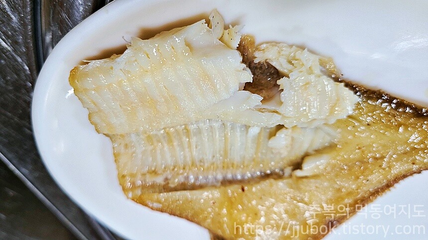 수월식당-밑반찬-생선-2