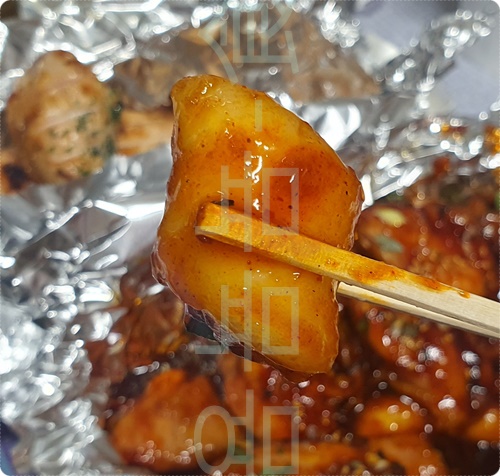 꾸브라꼬 숯불 두마리치킨