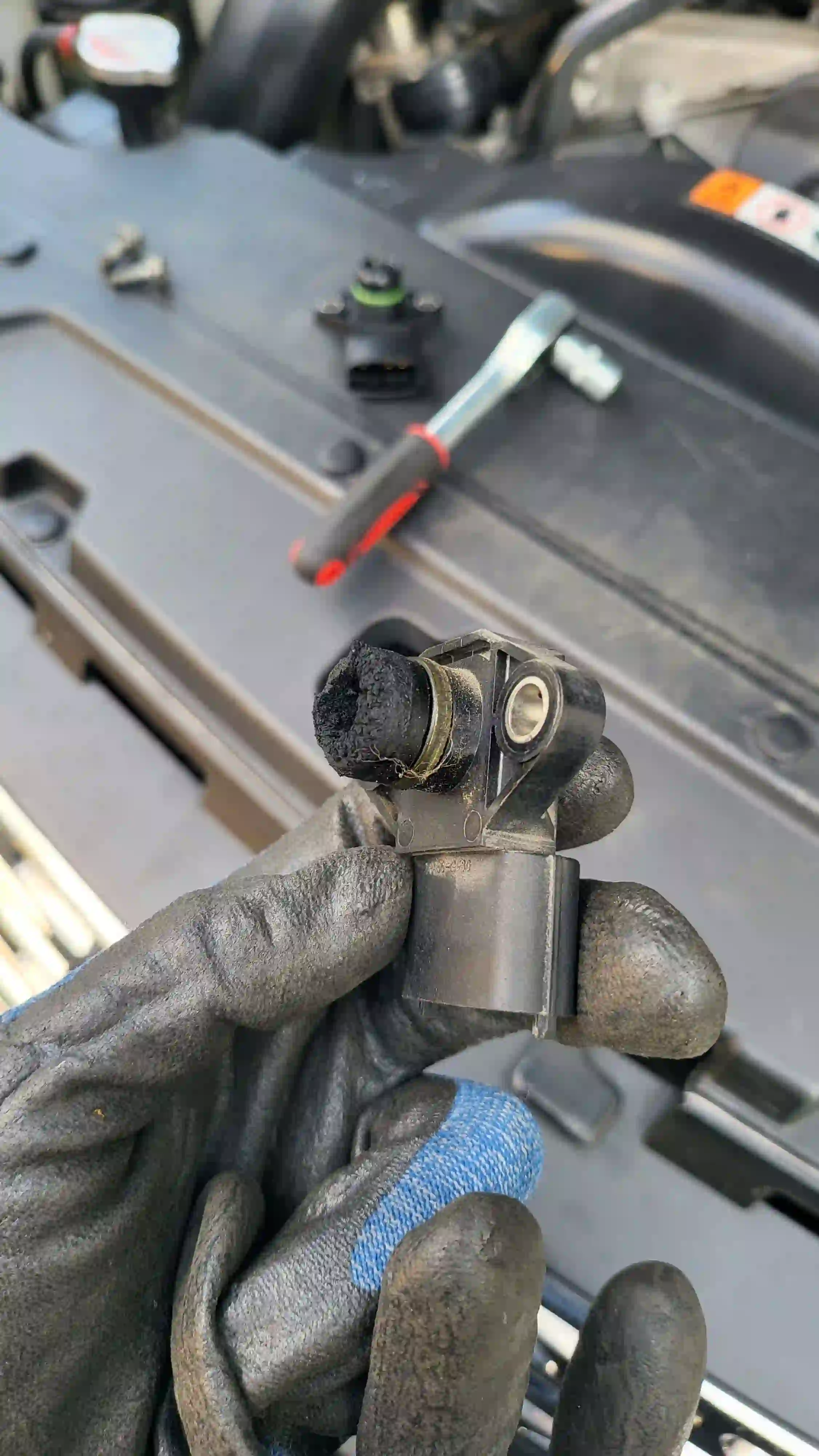 분해한 부스터 압력센서