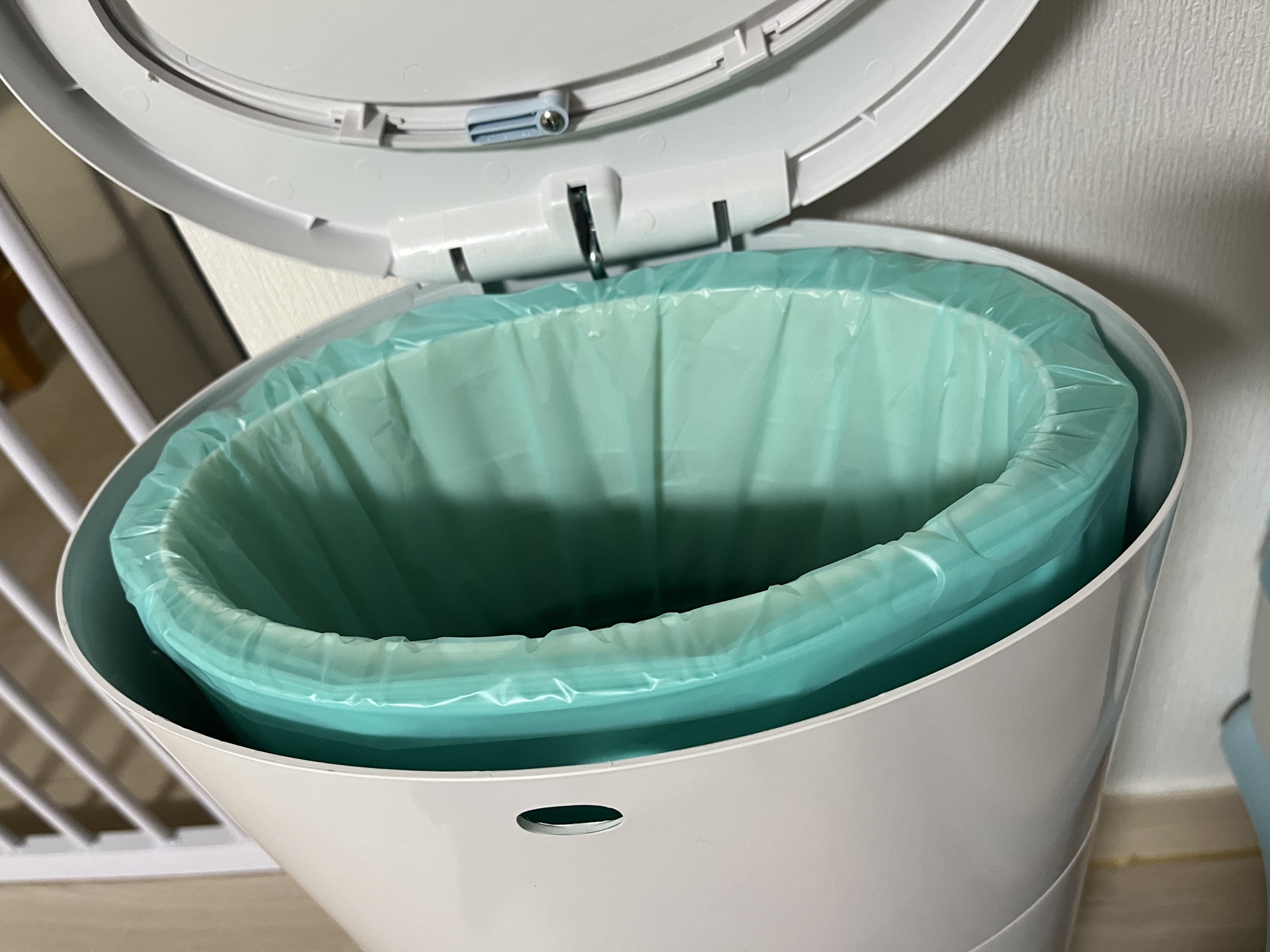 육아 필수템 매직캔 쓰레기통