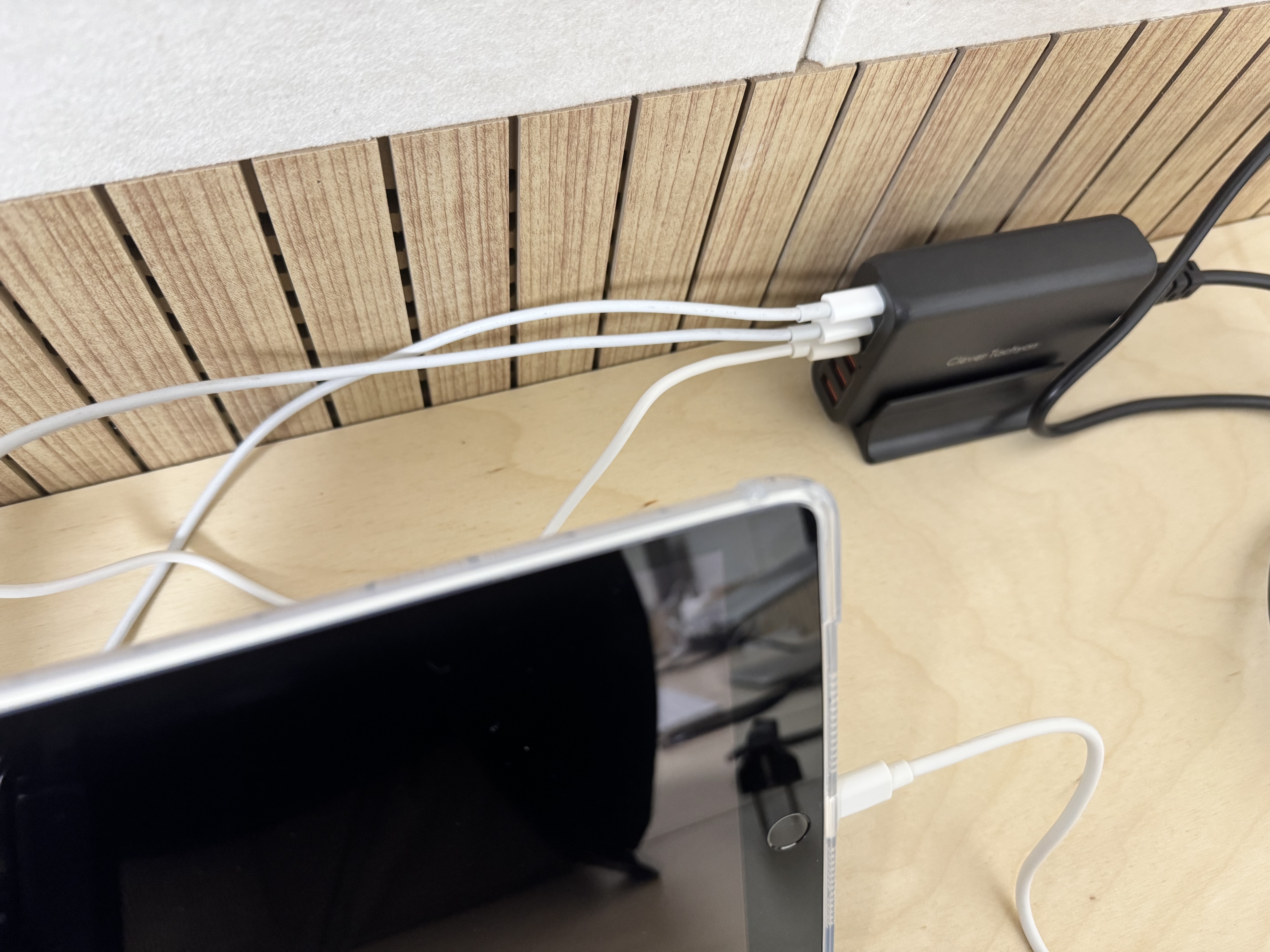 클레버 타키온 100W 멀티 충전기 후기