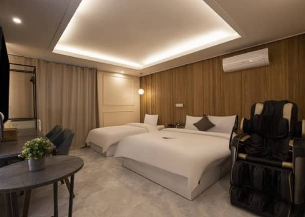 월문-호텔더메이의-객실1