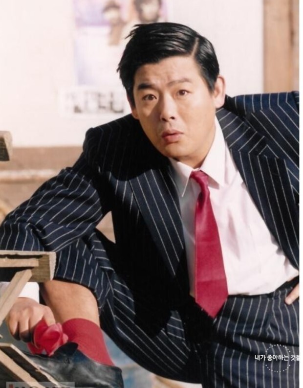 배우 성동일