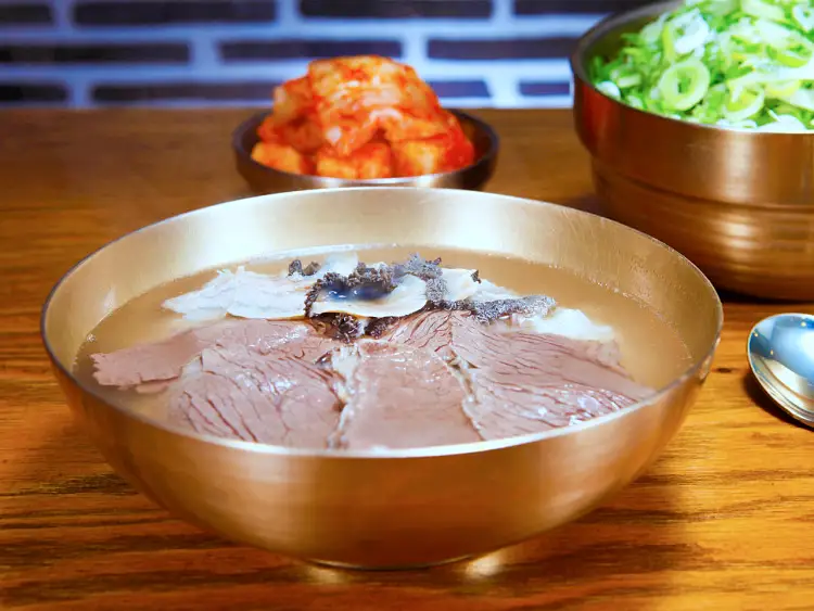 전참시 전지적참견시점 이영자 직접 끓인 보리차 청담부부 정우성 이정재 웃게한 디저트 맛집 80년 노포 방짜유기 한우 곰탕, 수육 여의도 국회의사당역 곰탕집 맛집 소개