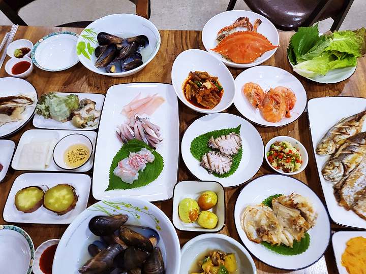 이모카세 해산물 안주 향연 다찌 통영 맛집 추천 생방송투데이 보고 먹고 즐기고 쓰리고