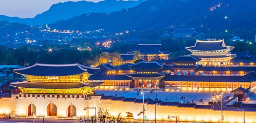 멀리서 본 경복궁 모습