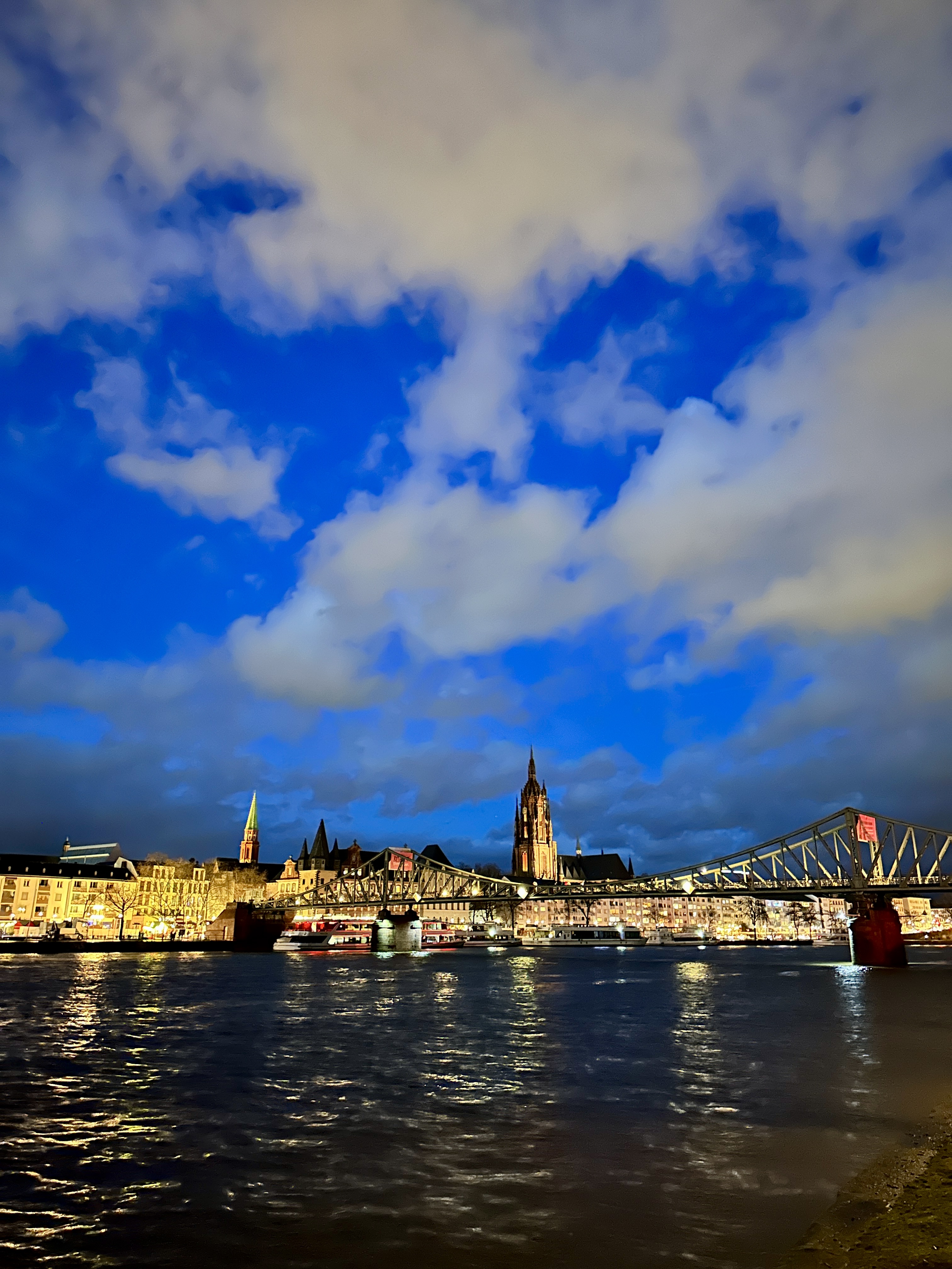 프랑크푸르트 마인강변 야경