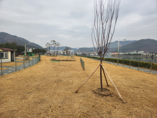 창원 가포파크골프장. 경상남도 창원시 마산합포구 가포신항남로 37
