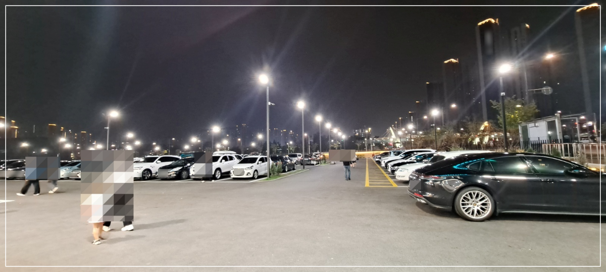 마트킹-주차장-야간