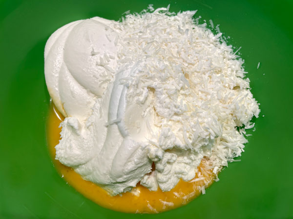 애호박 요리 속 재료 - 계란물, 리코타, 그라나 파다노