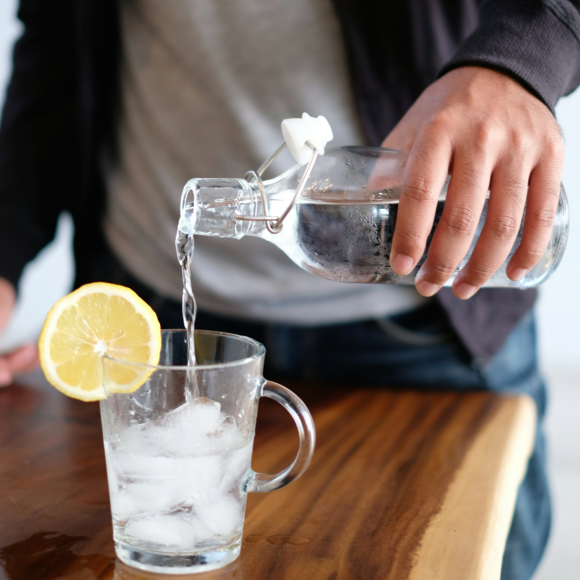 하루 권장 물 섭취량 사진