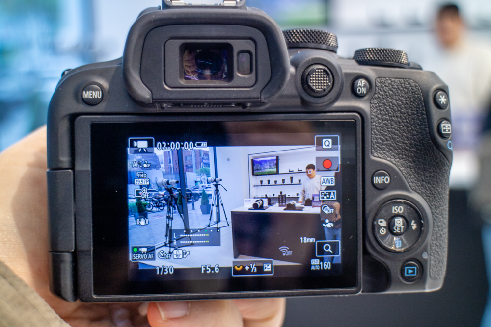 캐논 R10 번들렌즈킷