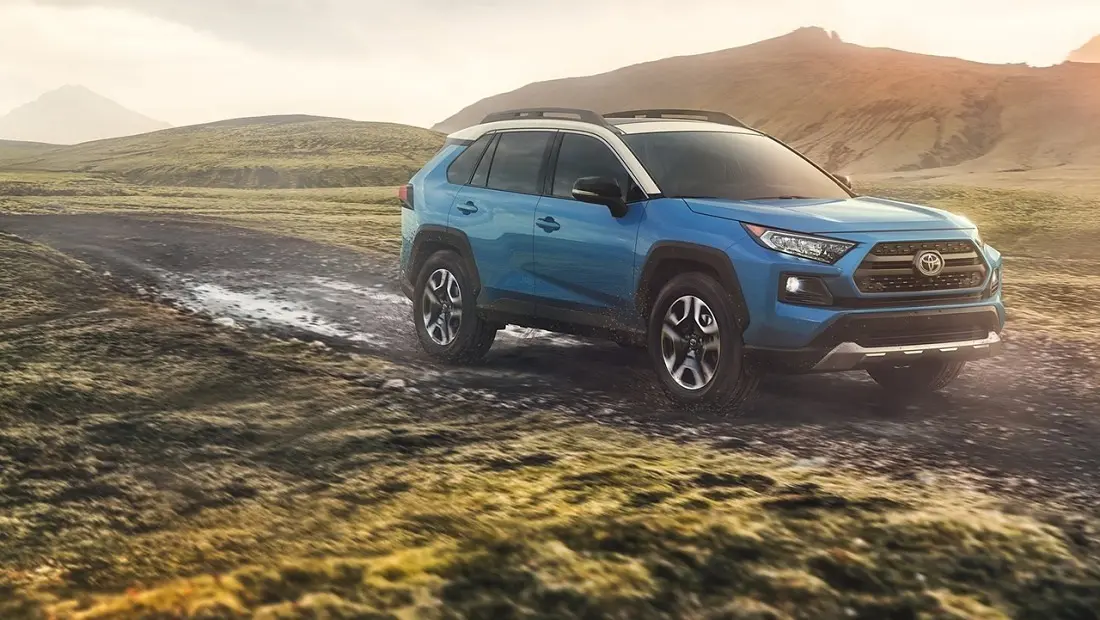 토요타 RAV4 하이브리드 가격 실구매가 모의견적 제원 옵션 카탈로그 내부 색상 디자인 인테리어 출고 중고 총정리