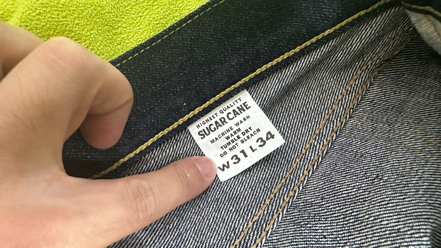 ○ 안쪽에 붙은 택