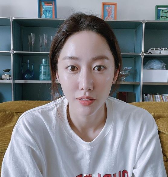 전혜빈-셀카