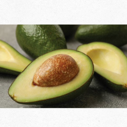 잘 익은 아보카도 반으로 자른 모습, 씨앗과 크리미한 과육