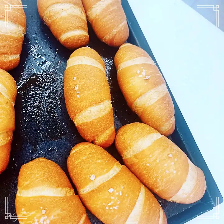 생활의달인 소금빵 달인 맛있는 영국 왕실 소금과 와인 제빵 베이커리 카페 은둔식달 오늘 방송 맛집 정보