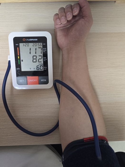 중년 혈압 측정