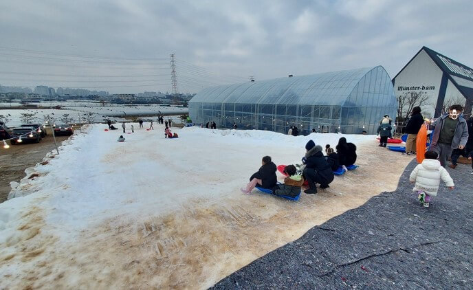 눈썰매 카페 파주 뮌스터담