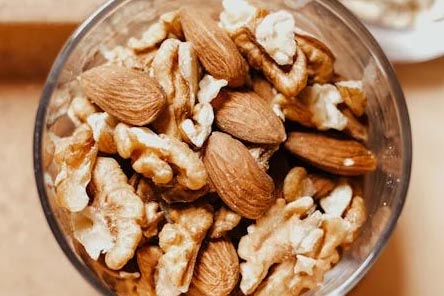 콜레스테롤-낮추는음식-견과류