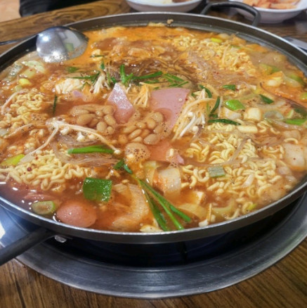 핸썸가이즈 남영동 부대찌개 모듬스테이크 맛집