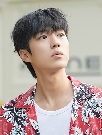 취하는 로맨스 등장인물 - 오찬휘