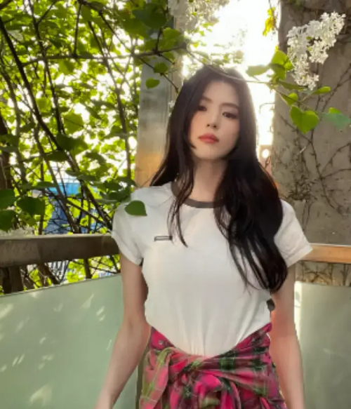 한소희-배우-사진