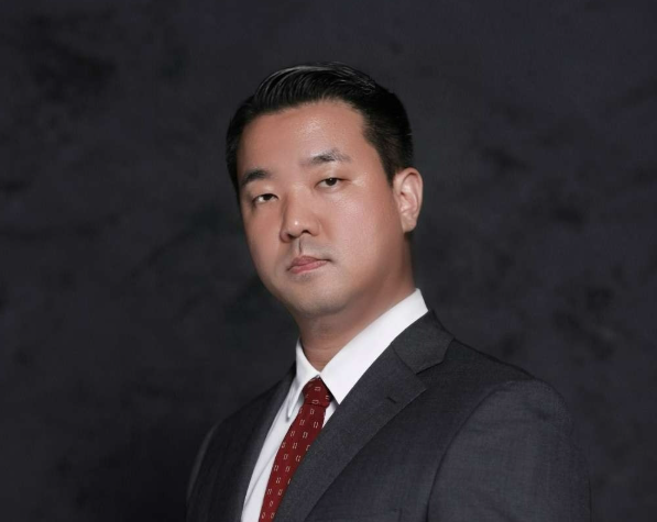 백골단 김정현 프로필