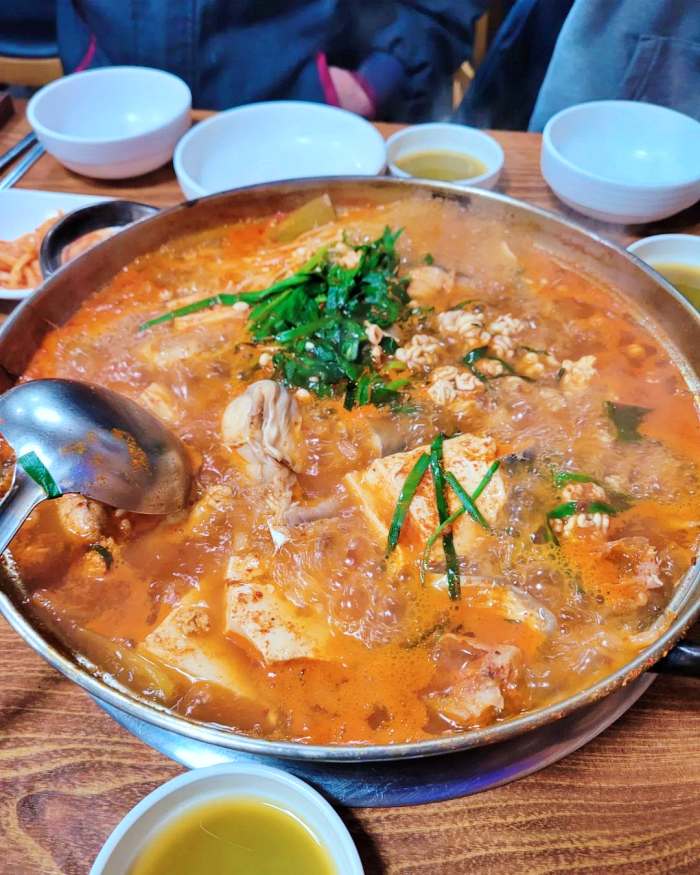 토요일은밥이좋아 토밥좋아 천안 감칠맛 생태찌개 맛집