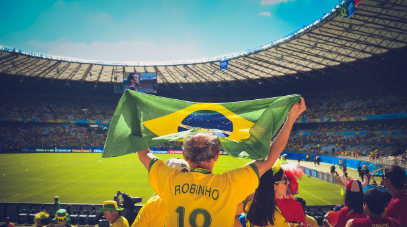 브라질에서 ‘보라색’을 입고 축제에 가면 안 되는 이유