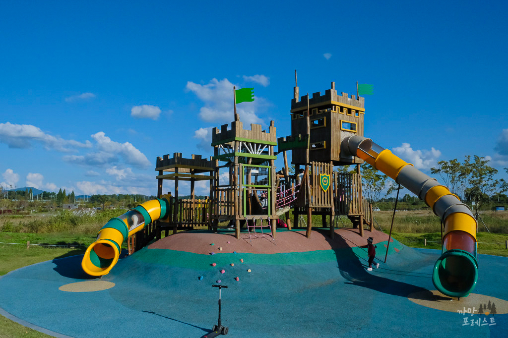 평화누리 캠핑장 놀이터