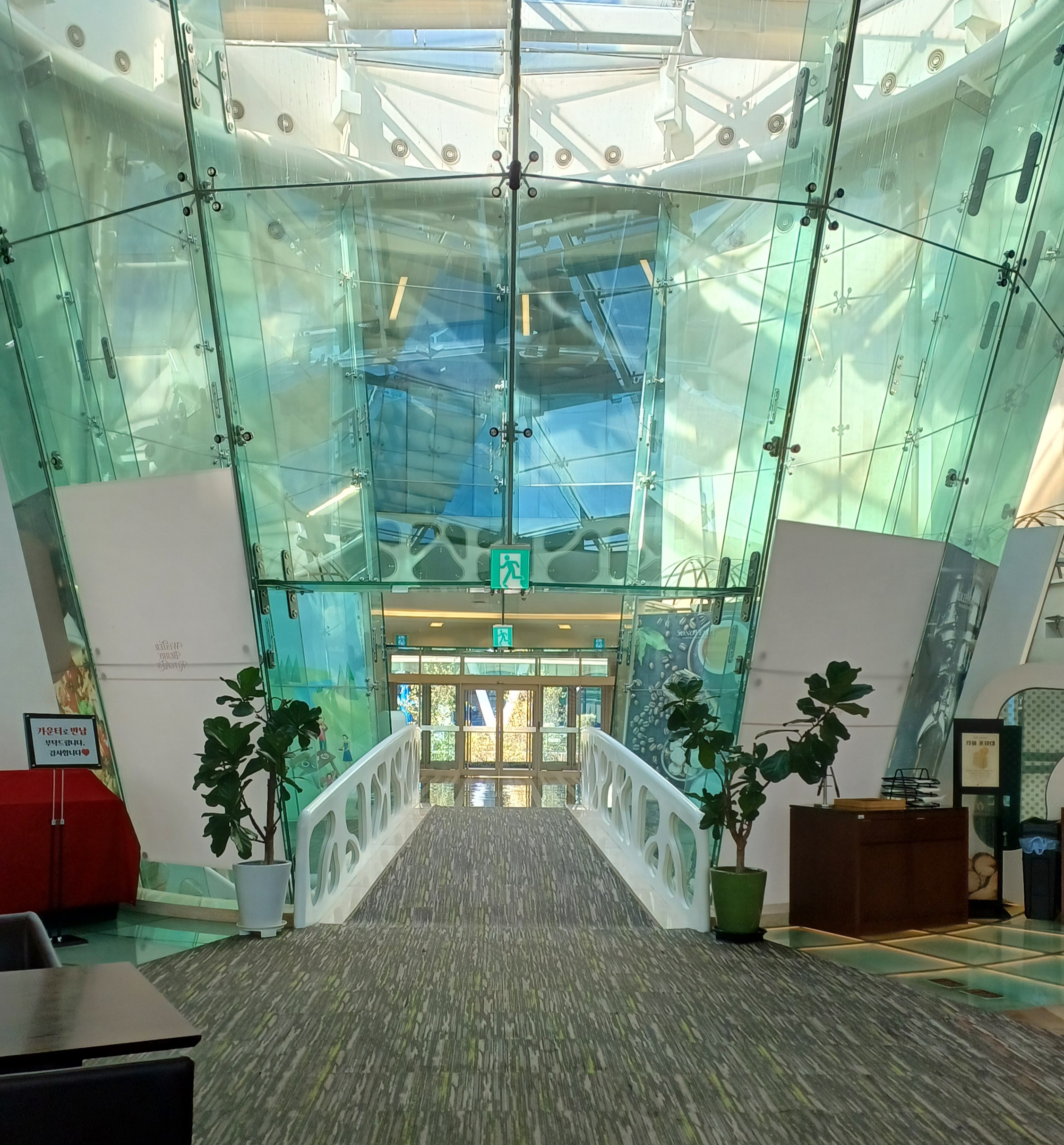 소노펠리체-더엠브로시아-카페-3