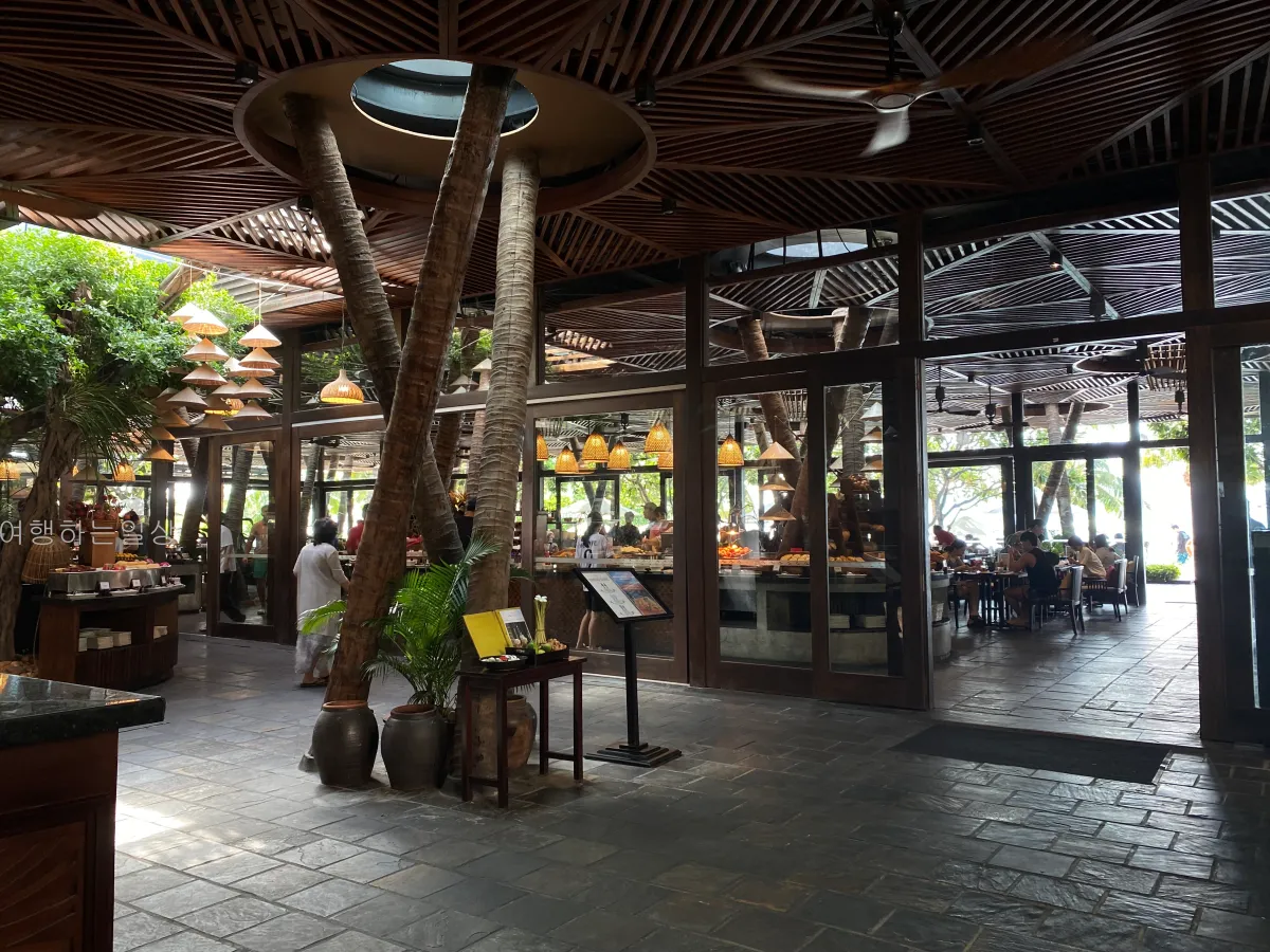 베트남-나트랑-아미아나리조트-조식-후기-꼭-먹어봐야하는-음식-추천(반세오,쌀국수,과일-등)