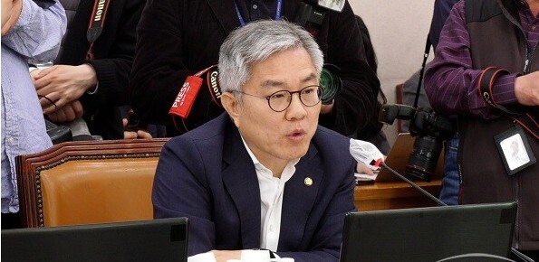 최강욱 국회의원 프로필