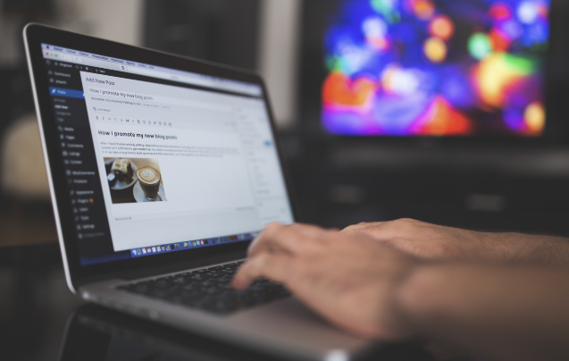 중년과 시니어, '내 삶'을 쓰는 블로그 작가로 거듭나는 길: 지혜와 기술, 그리고 용기의 기록