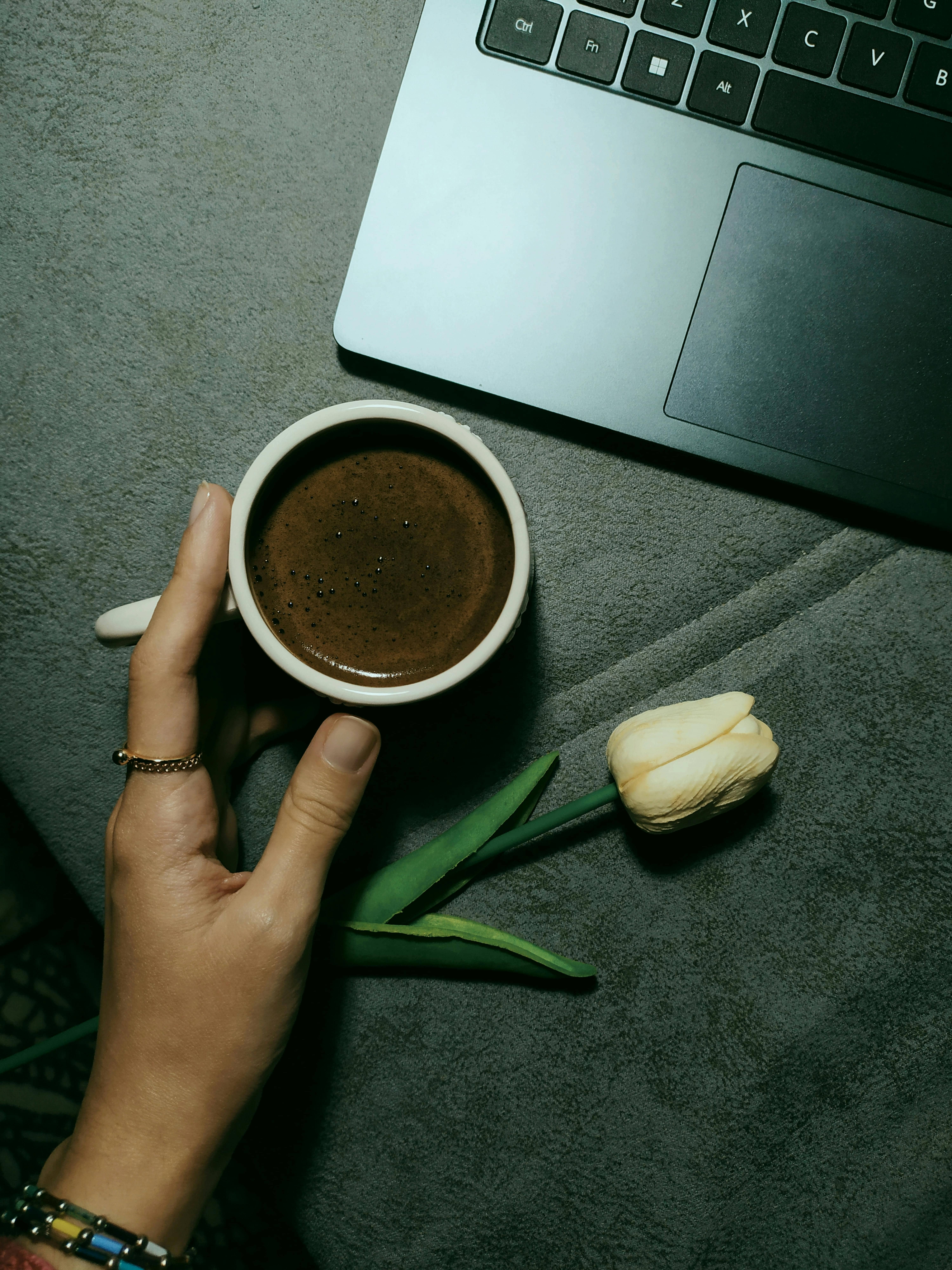 원격 근무를 위한 필수 디지털 툴과 앱 추천