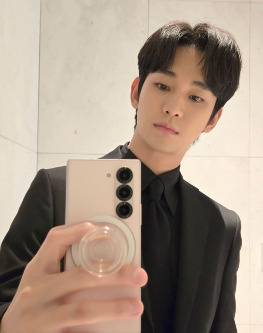 2024 KIM SOO HYUN ASIA TOUR [EYES ON YOU] IN SEOUL