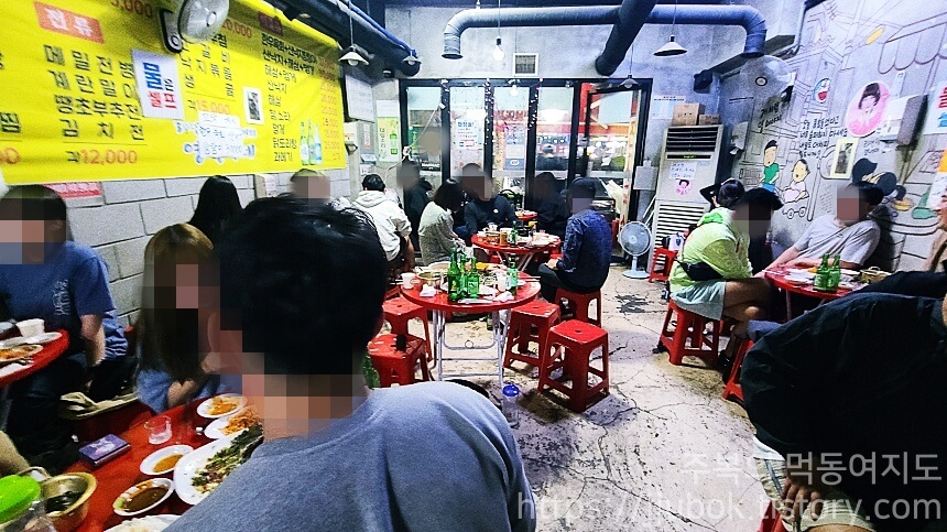 영철이네-포장마차-실내-분위기-2