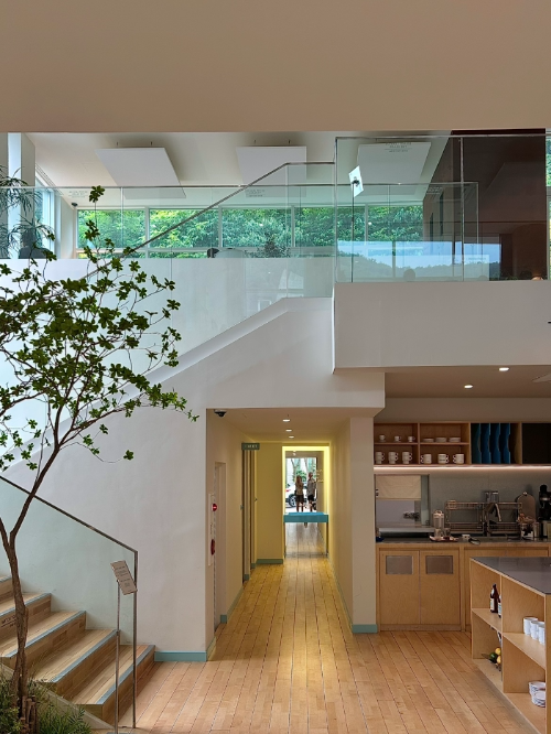 힌터하우스 1층